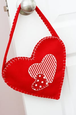DIY Valentine Crafts | DIY Felt Bag
