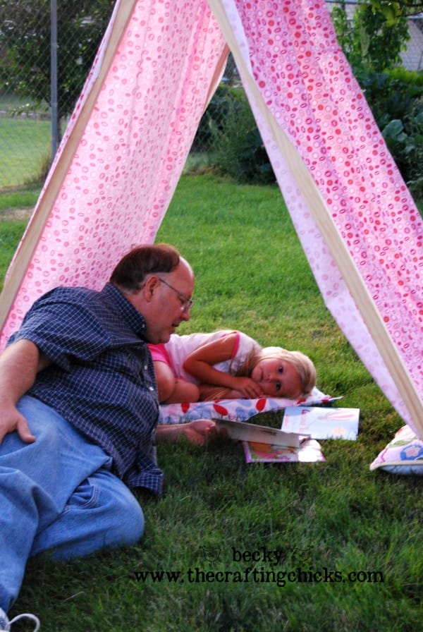 Poppie in summer tent