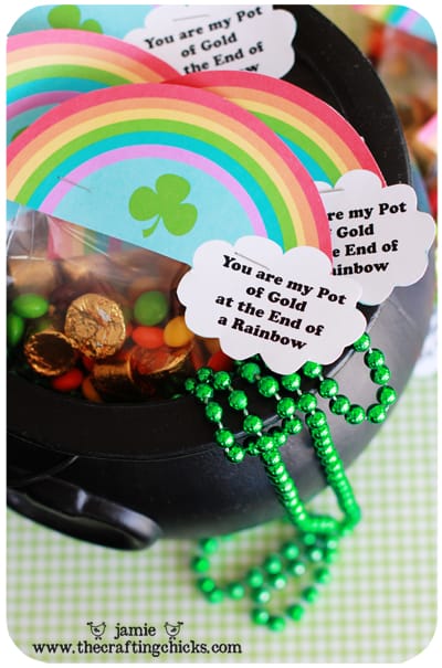 St. Patrick's Day rainbow Treat Topper with treats in a bag.