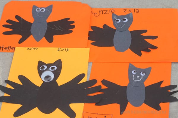 handprint-bats-kids craft
