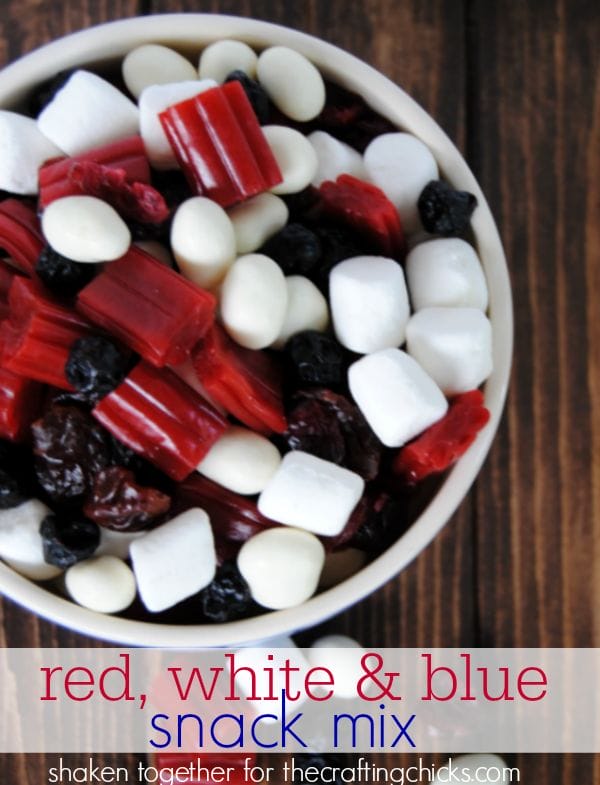 Fruity red, white and blue snack mix for Summer - perfect to package up for fire work watching!