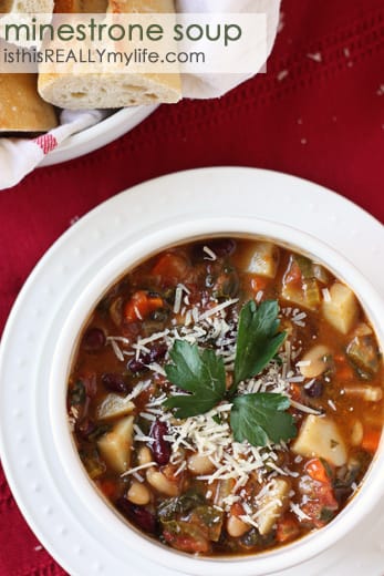 Homemade-minestrone-soup