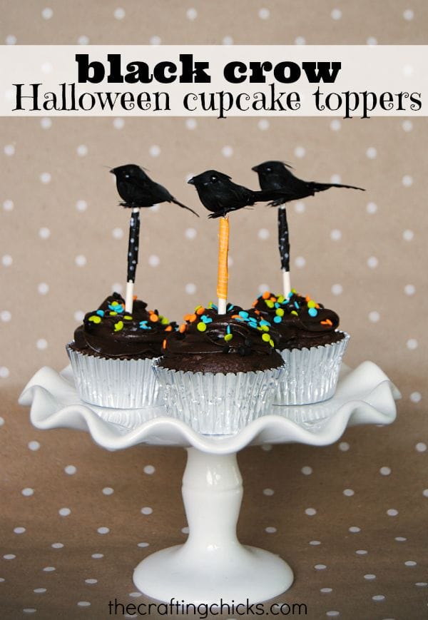Beady eyes and shifty feet - these black crow cupcakes toppers are perfect for Halloween!
