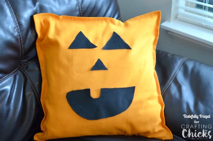 No Sew Jack-O-Lantern Pillow
