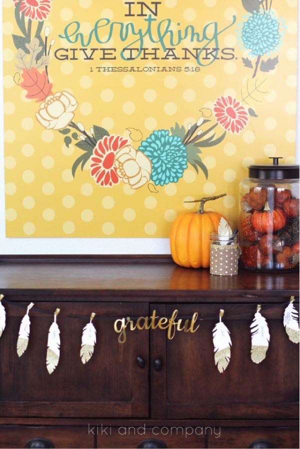 Thanksgiving Feathers free printable from kiki and company. Love these!