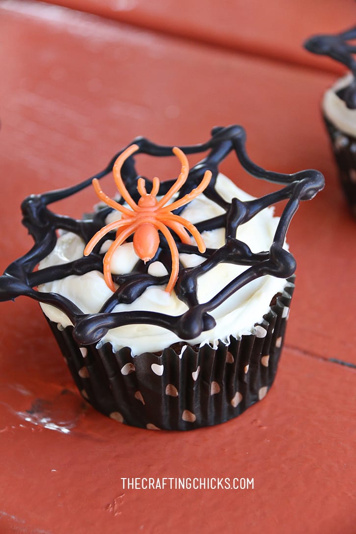 sm spider cupcake 1