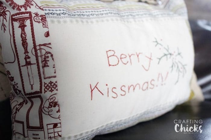 pillow-berry-kissmas