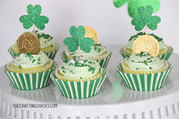 St. Patrick's Day Cupcakes - a yummy treat!