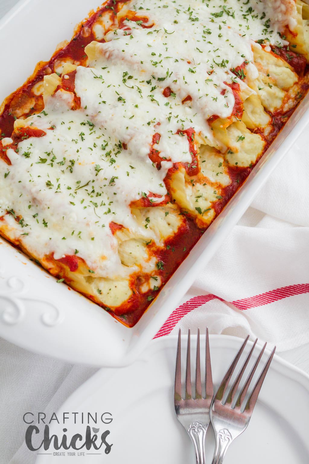 For a delicious and meatless meal, try this classic Manicotti recipe. It is sure to be a crowd pleaser.