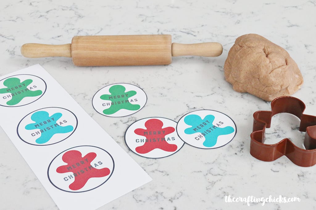 Gingerbread Gift Tag Printable - A simple Christmas neighbor gift idea