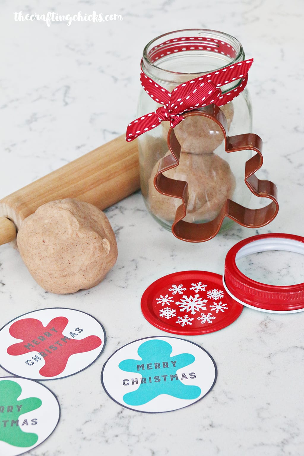 Gingerbread Gift Tag Printable - A simple Christmas neighbor gift idea