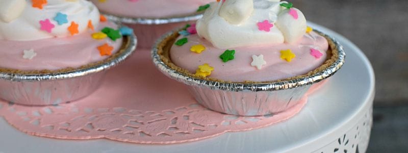 Mini Pink Pudding Pies! These pretty little strawberry pies are so easy and tasty!