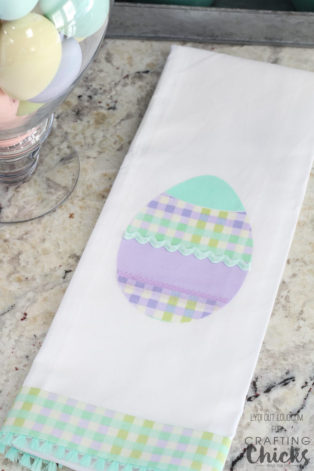 No-sew Easter Kitchen Towels