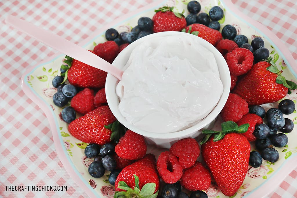 Delicious Strawberry Fruit Dip! The best fruit dip for berries. Easy 3 ingredient strawberry fruit dip for summer parties!