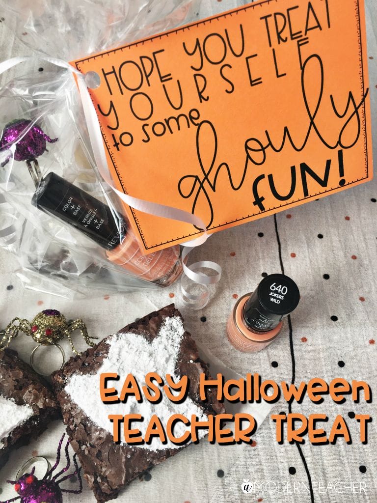 Halloween Gift for Teachers | Grab this easy Halloween gift idea for teachers plus snag the free gift tag! Just print the tag, add some goodies, and you are set!