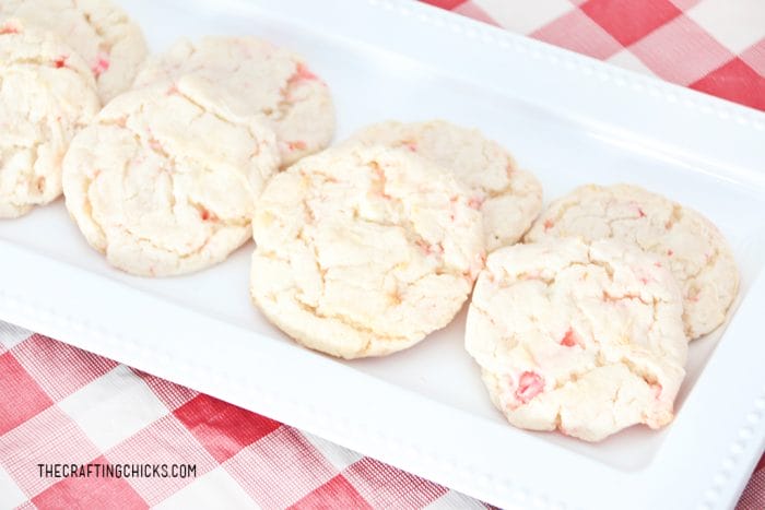 Peppermint Cake Mix Cookies - The Crafting Chicks