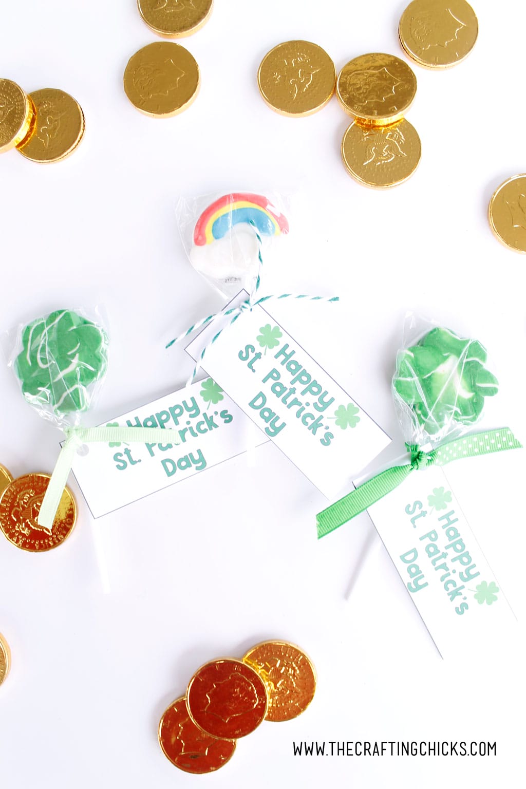 Are you looking for a way to show your friends and family you're lucky to have them this St. Patrick's Day? These adorable St. Patrick's Day Treat Tags are the perfect way. Print them out and add them to any gift.