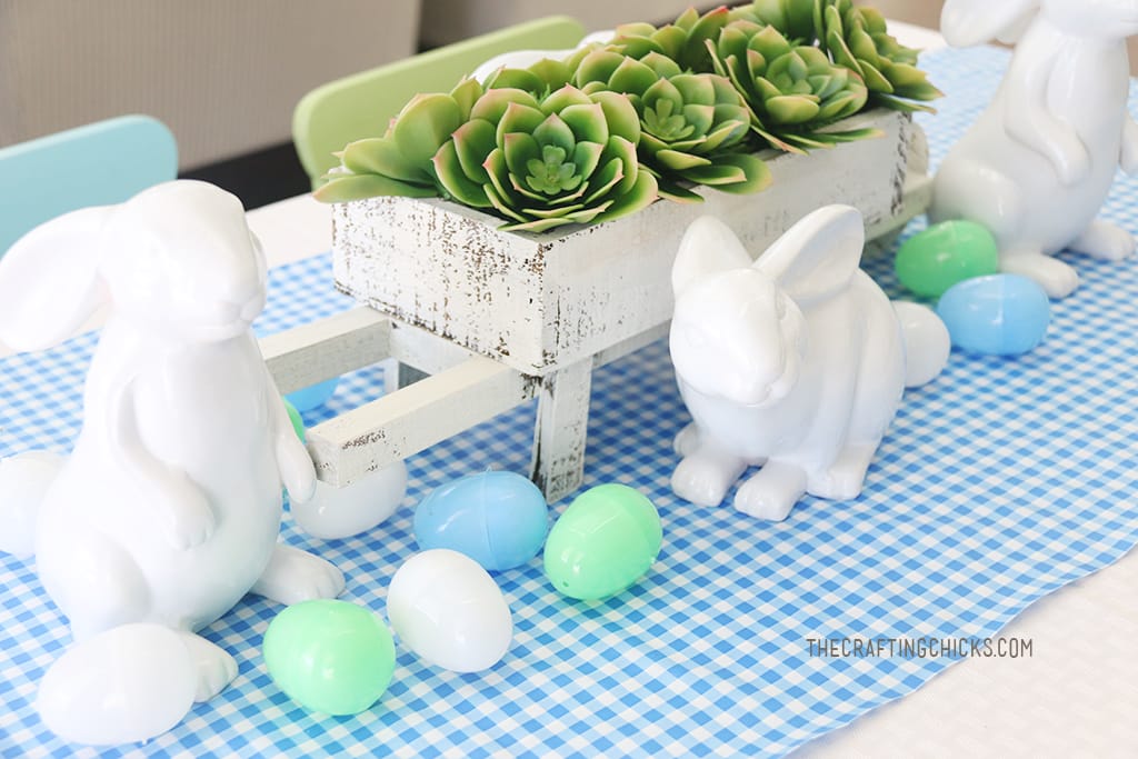 Easter Table Centerpiece for and Easter Brunch or Dinner. 