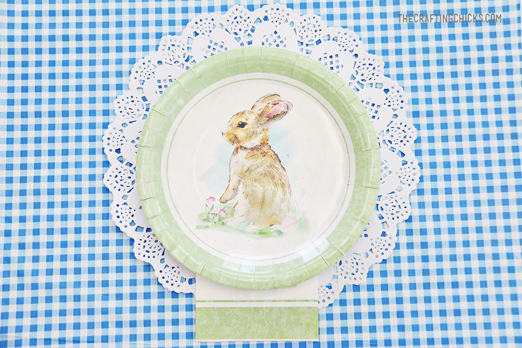 Easter Kid Table Place Settings for Easter Brunch or Dinner. Kids will love these adorable Easter Table Place Settings. Sweet touches for a sweet day!
