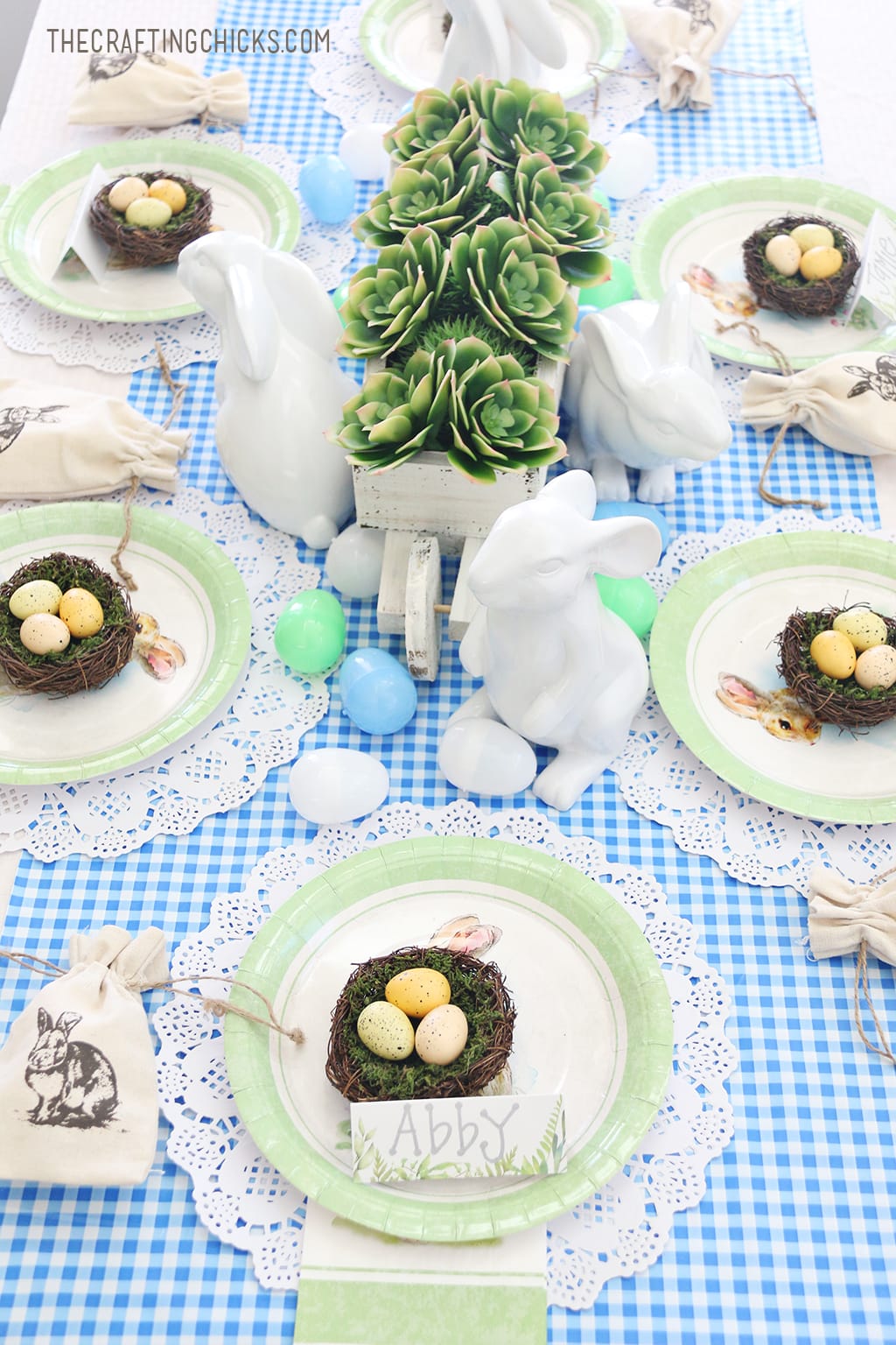 Easter Kid Table Place Settings for Easter Brunch or Dinner. Kids will love these adorable Easter Table Place Settings. Sweet touches for a sweet day!