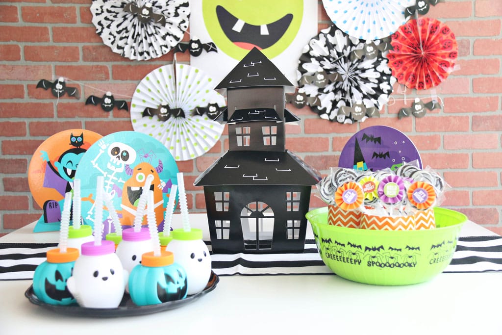 Goofy Ghouls classroom party table