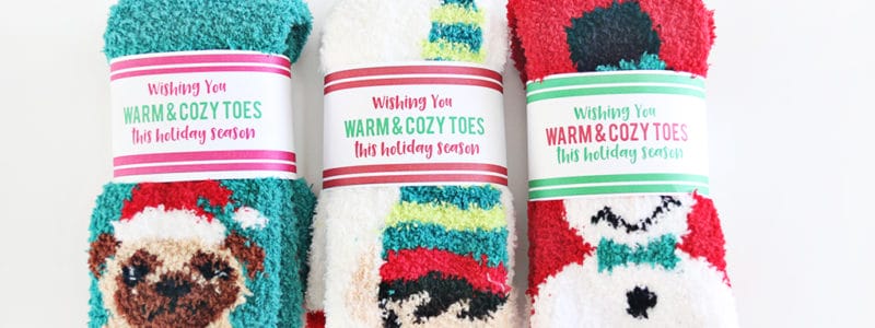 Everyone wants to have warm and cozy toes this time of year. Why not give the gift of soft socks with our Free Christmas Socks Gift Tag Printable?