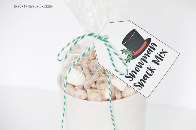 Snowman Snack Mix and Free Gift Tag